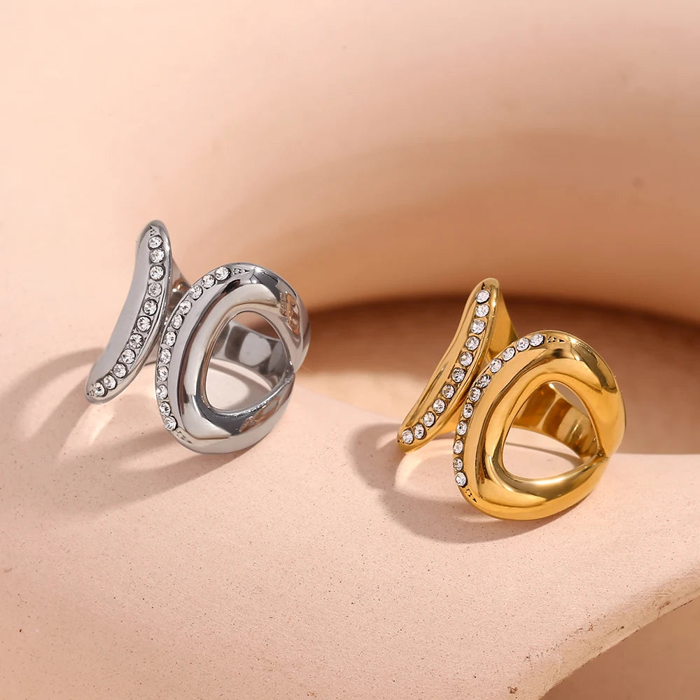 Major Flare Eternal Shine 18K Gold Plated Ring - Classic Style Ring Major Flare Eternal Shine 18K Gold Plated Ring - Classic Style Ring